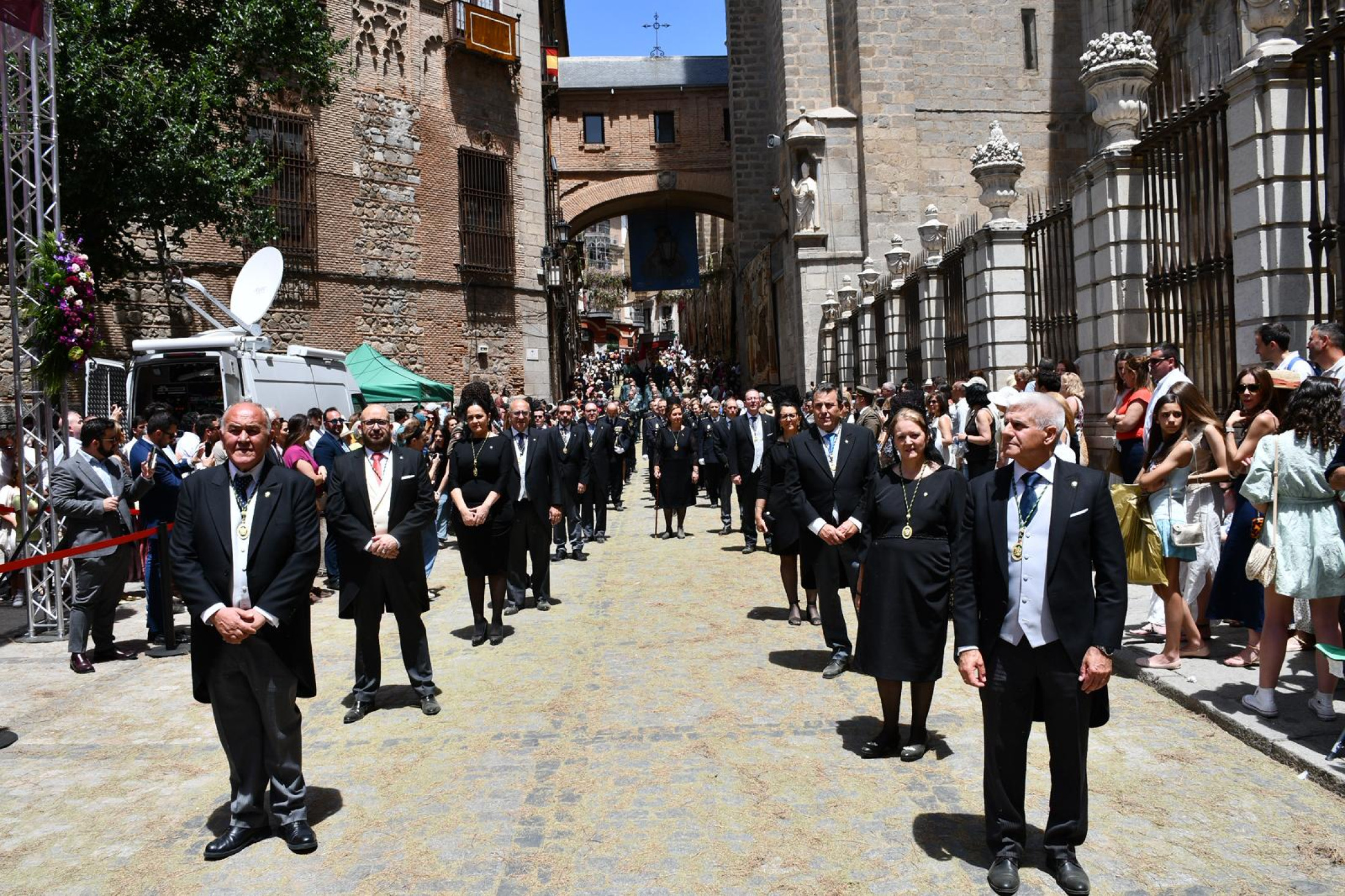 Foto del Equipo de Gobierno de la Diputación de Toledo en el Corpus Christi 2026