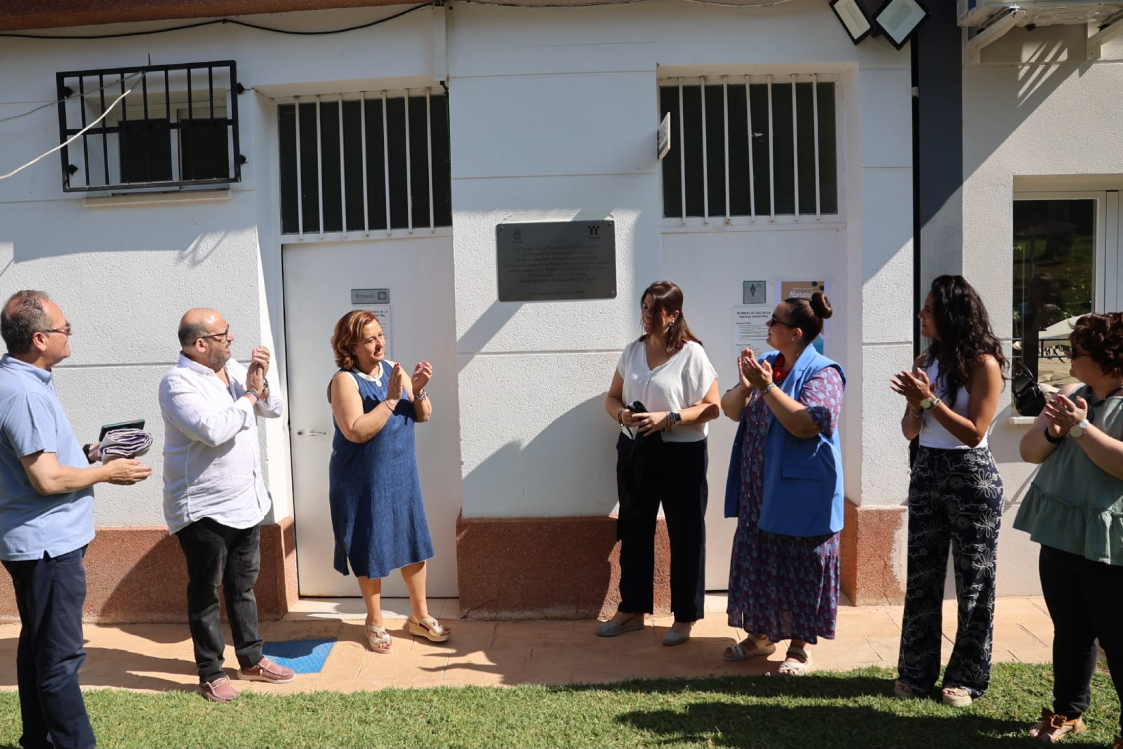 Cedillo inaugura las nuevas instalaciones de la piscina de La Guardia