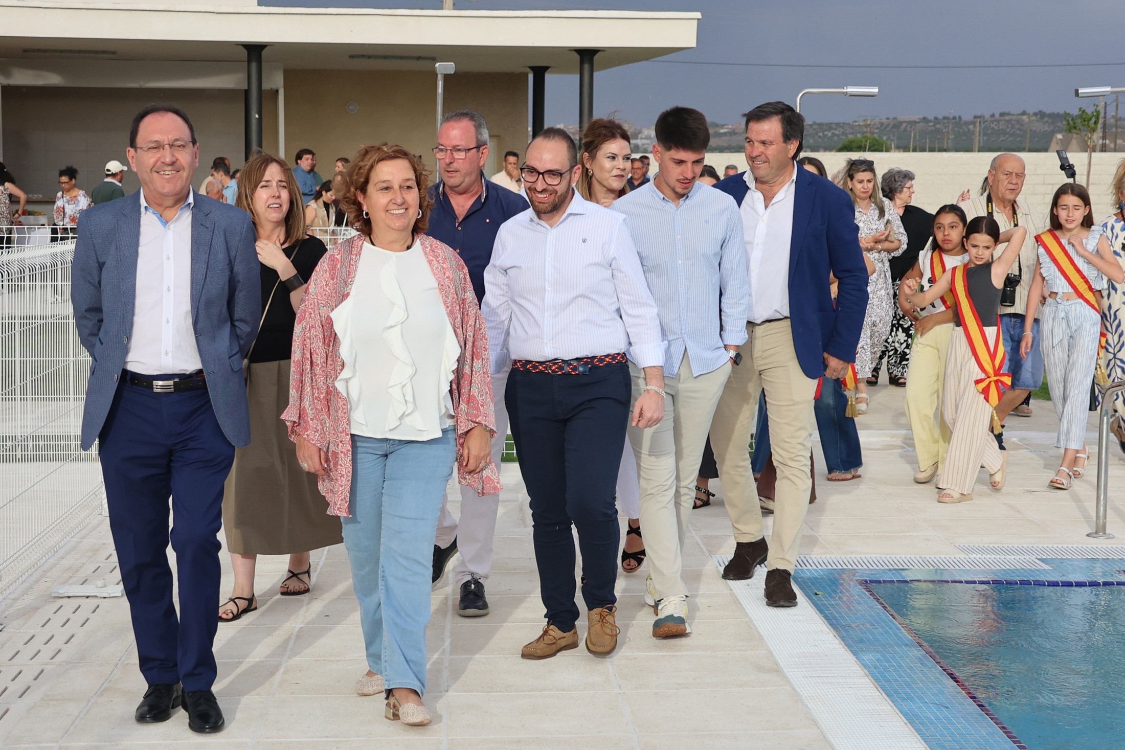 La presidenta Cedillo inaugura la nueva piscina municipal de Cobeja