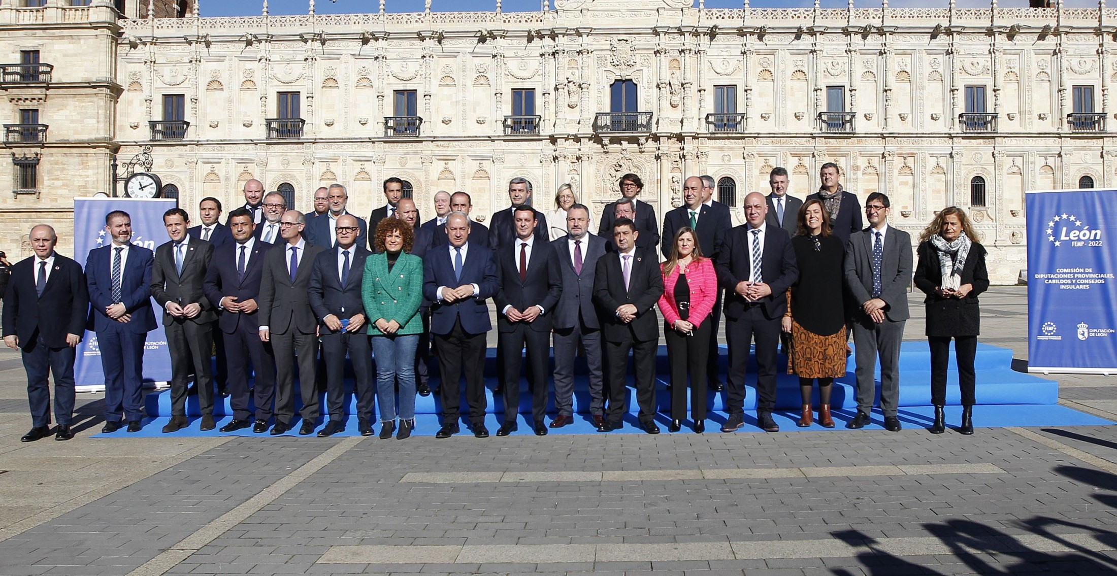 Asistentes a la reunión de la Comisión de la FEMP