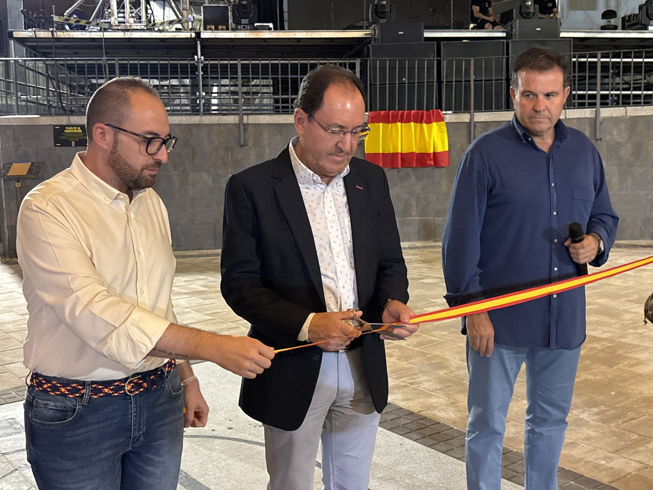 12092026 Guerrero y alcalde de Cobeja inauguran remodelación plaza