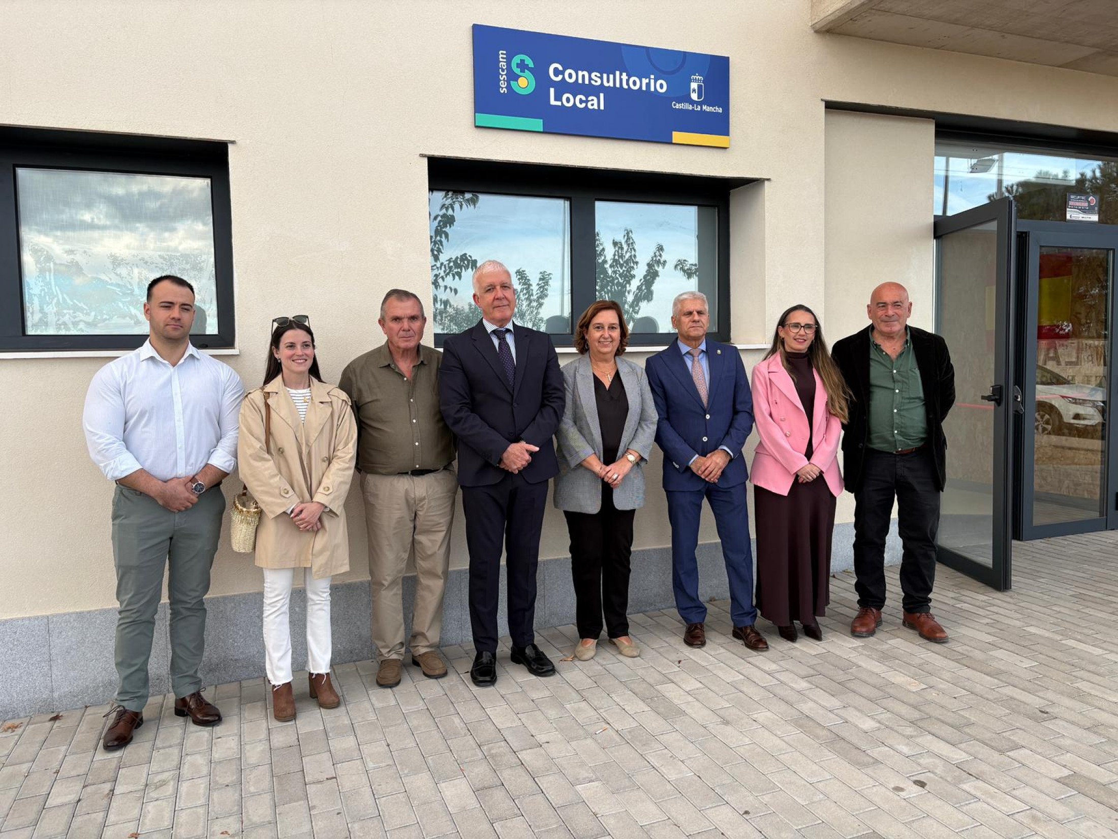 La presidenta de la Diputación inauguró el nuevo consultorio de Ajofrín