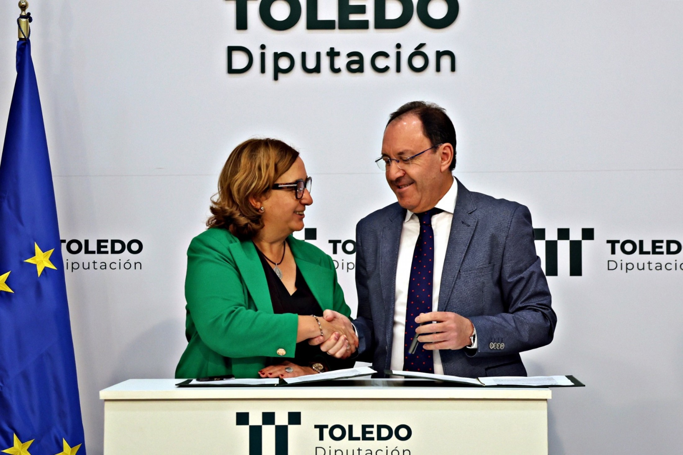 Presidenta y alcaldes firmantes del ASTRA