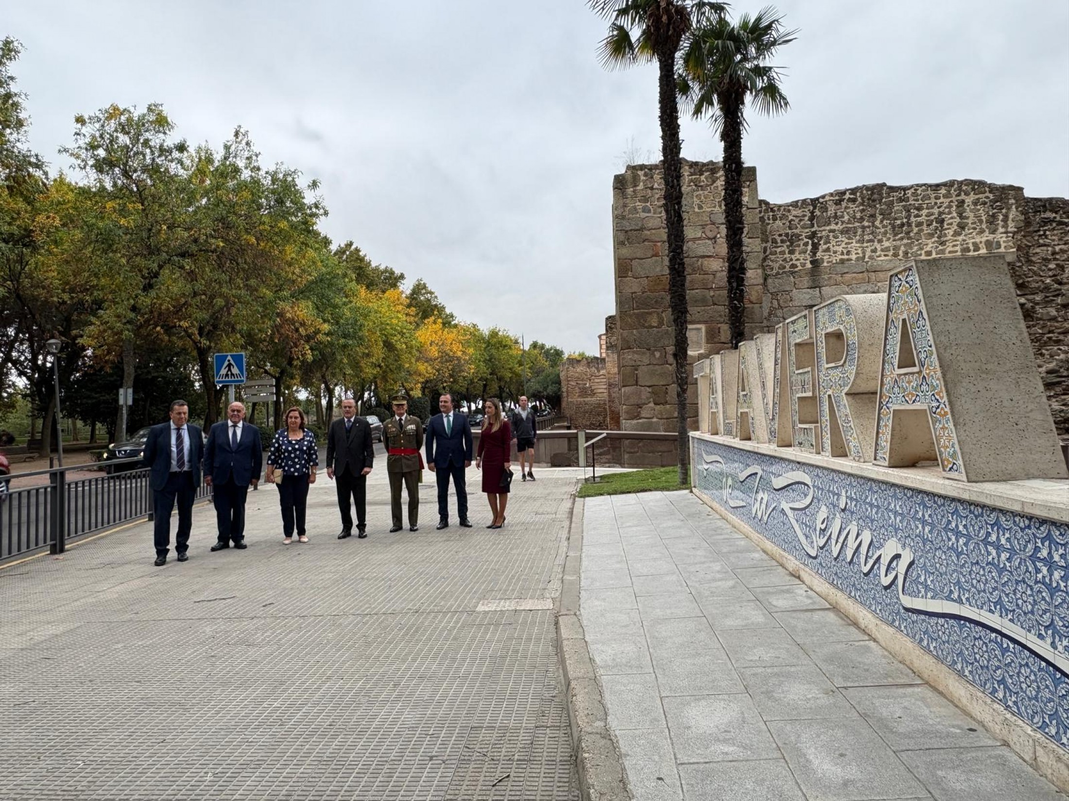 Descubriendo el zócalo de cerámica de la nueva bandera de Talavera de la Reina