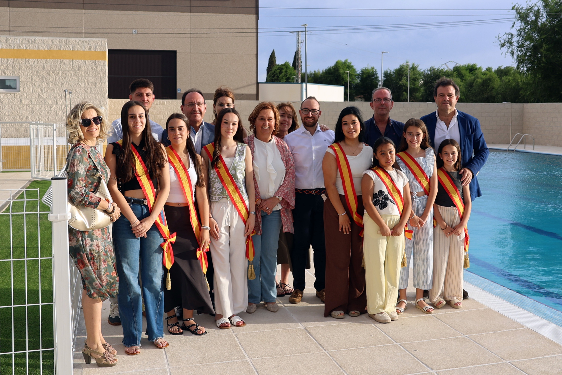 La presidenta Cedillo inaugura la nueva piscina municipal de Cobeja