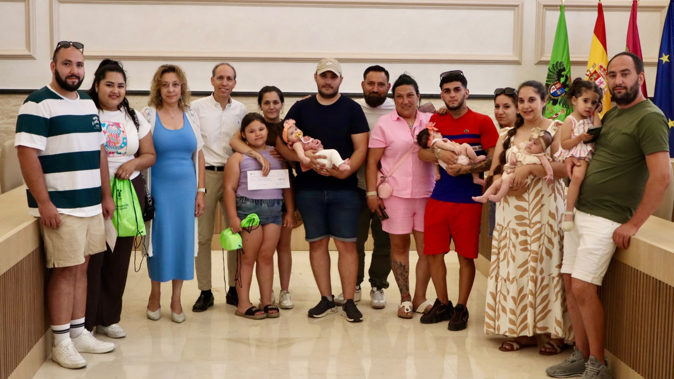 Daniel Arias con las familias