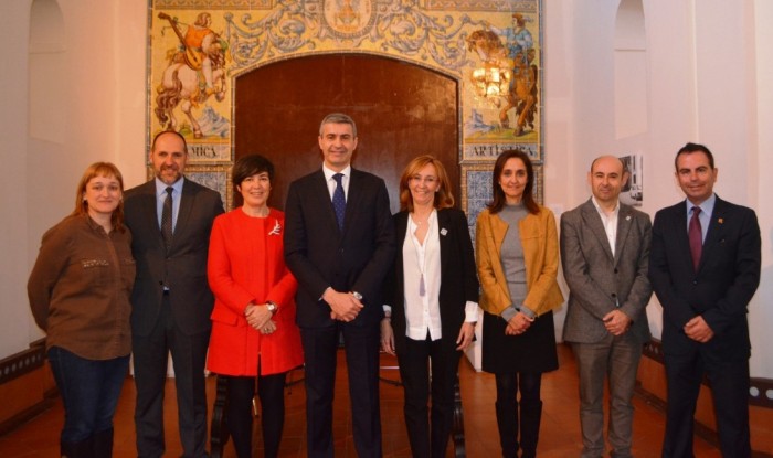 Álvaro Gutiérrez con la Asociación Tierras de Cerámica (Archivo)