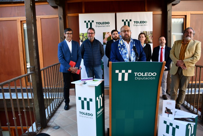 Fotografía con los nuevos directores del Plan Editorial