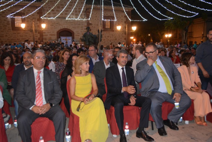 Imagen de Álvaro Gutiérrez en el acto de coronación y pregón en Villafranca de los Caballeros