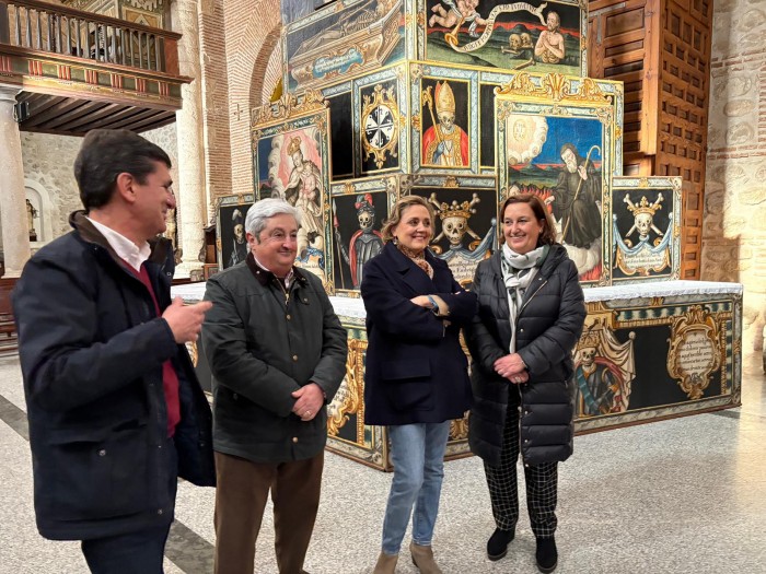 Imagen de 29112025 Cedillo visita la exposición del catafalco de La Torre de Esteban Hambrán 8