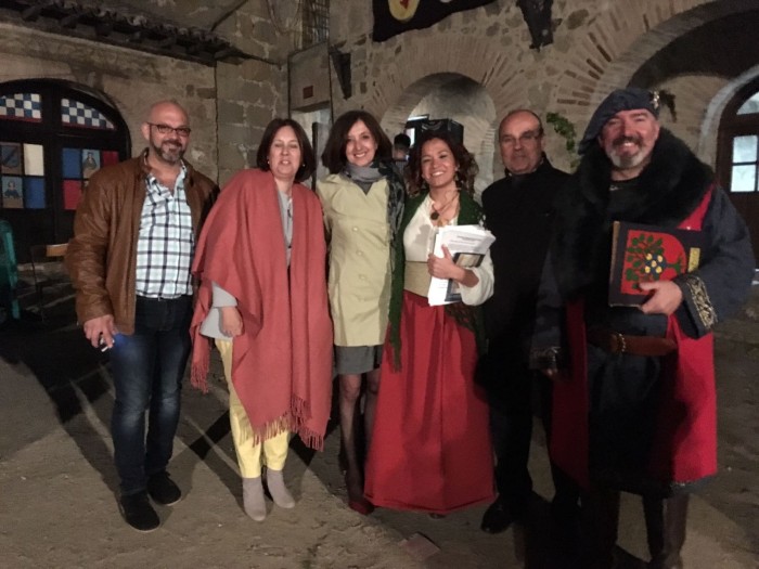 Imagen de Ana María Gómez y Juan Antonio Morcillo con participantes en las jornadas