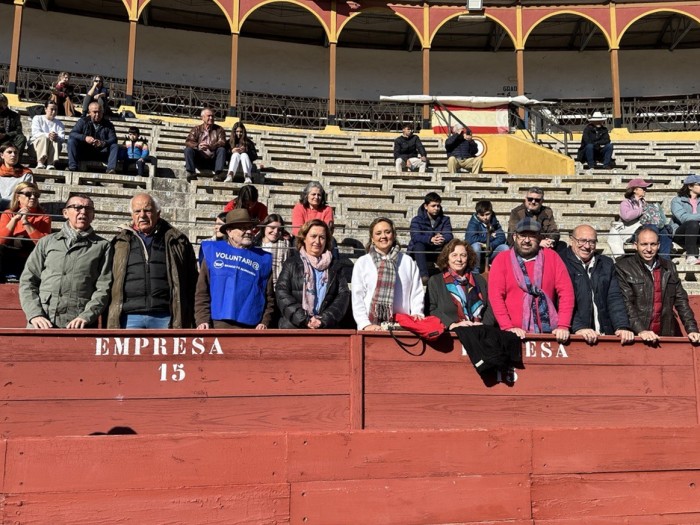 Imagen de Los diputados provinciales presenciaron el festejo desde el callejón