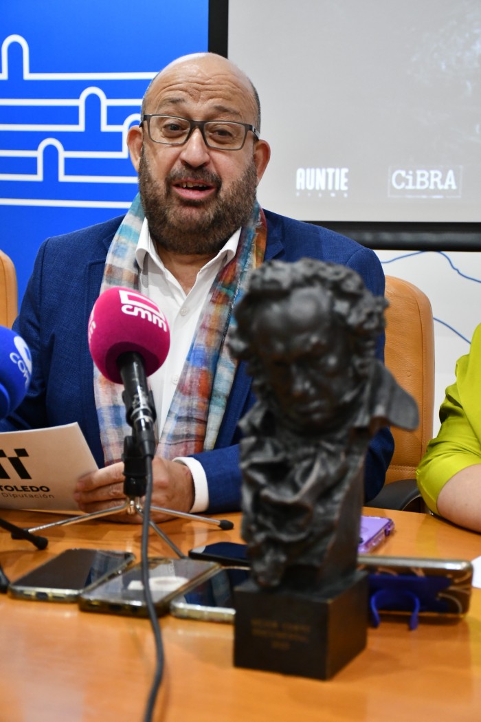 Presentación A la luz del cine Tomás Arribas