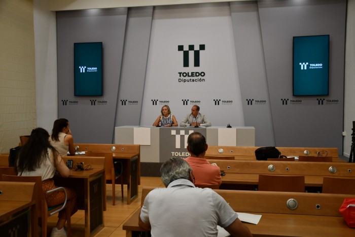 Imagen de 18092025 Daniel Arias y Begoña Aguilar de ADEMTO en rueda de prensa 1
