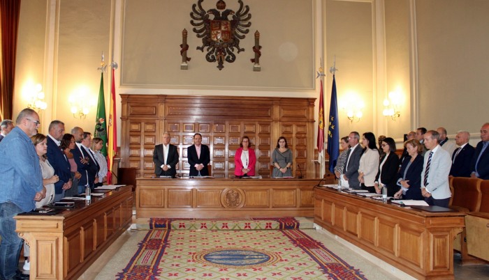 Minuto de silencio inicio Pleno