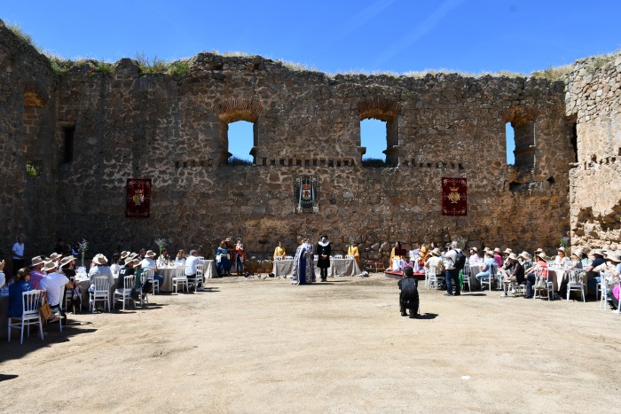 Imagen de 24052025 Juan Carlos Sánchez participa en la visita al Castillo de Cuerva 3