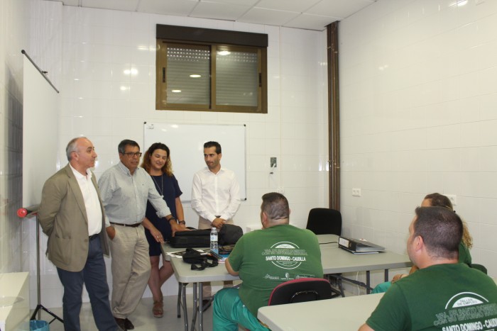 Imagen de Jaime David Corregidor con Javier Nicolás, Silvia del Olmo y Julián Martín en el taller de empleo