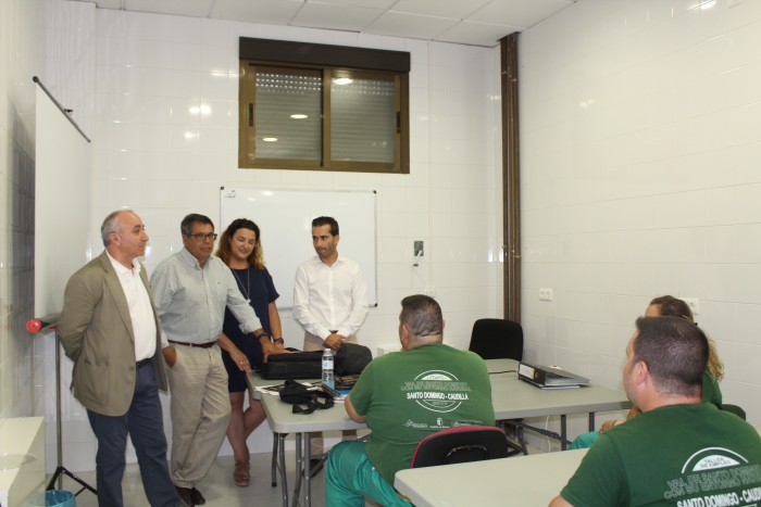 Imagen de Jaime David Corregidor con Javier Nicolás, Silvia del Olmo y Julián Martín en el taller de empleo