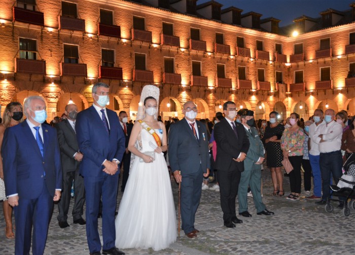 Imagen de Álvaro Gutiérrez en la plaza Mayor de Ocaña, en la procesión su patrona la Virgen de los Remedios