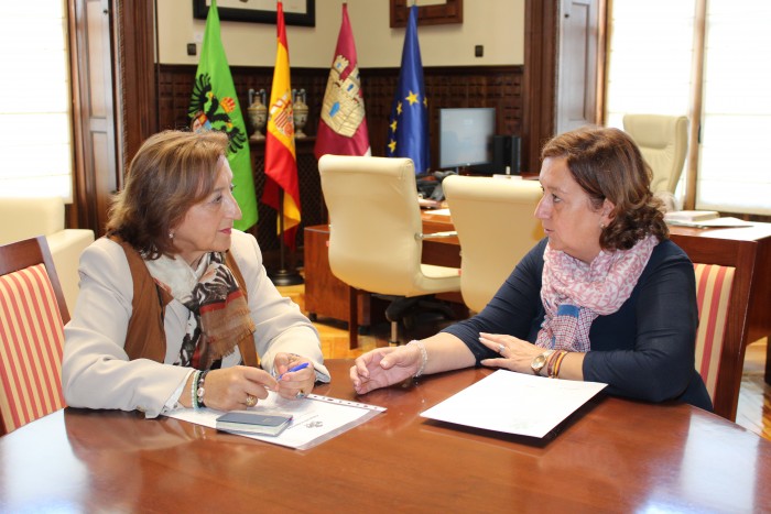 Cedillo con la alcaldesa de Guadamur