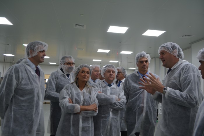 Momento de la visita a la ampliación del laboratorio farmacéutico Reig Jofre de Toledo