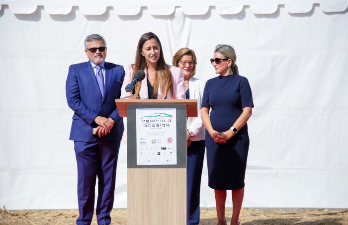 Imagen de Alicia Martín en la inauguración de la feria del coche de ocasión