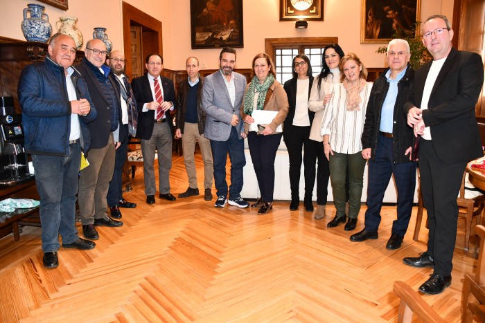 Imagen de Foto Junta de Gobierno de Archivo