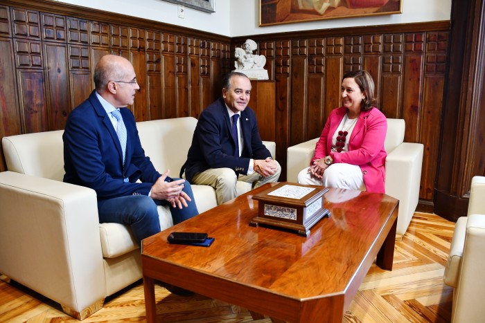Imagen de Cedillo y Gregorio en la reunión