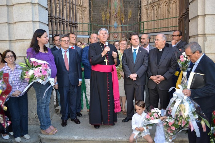 Imagen de García-Tizón en la ofrenda floral del Corpus Christi (3)