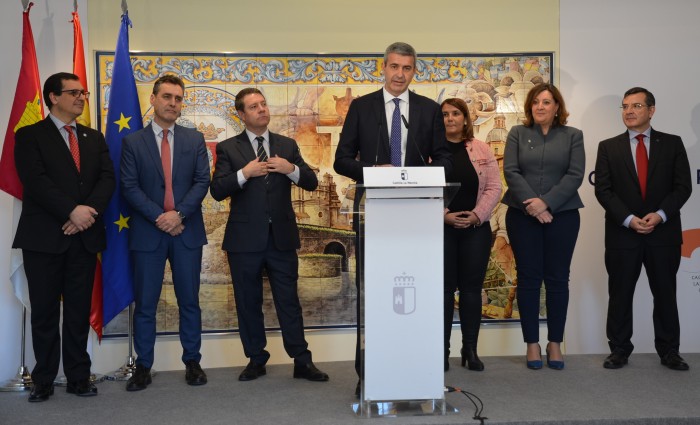 Álvaro Gutiérrez en el acto de la oficina de empleo y el centro de formación de Talavera