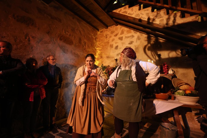 Representación teatral castillo Manzaneque