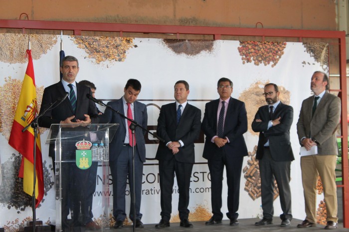 Imagen de Álvaro Gutiérrez interviene en la inauguración de la nueva planta de piensos de AVICÓN en Consuegra