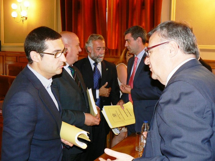Imagen de Portavoces y presidente en el PLeno de la Diputación