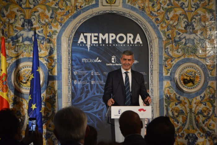 Imagen de Álvaro Gutiérrez durante sus palabras en la inauguración de ATEMPORA