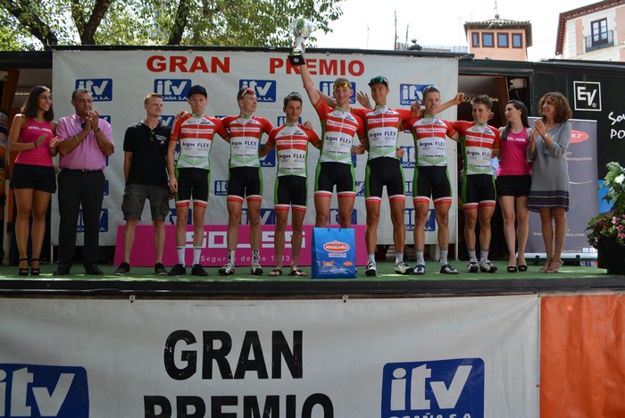 Imagen de La Diputación en la Vuelta a Toledo. Entrega de Trofeos.