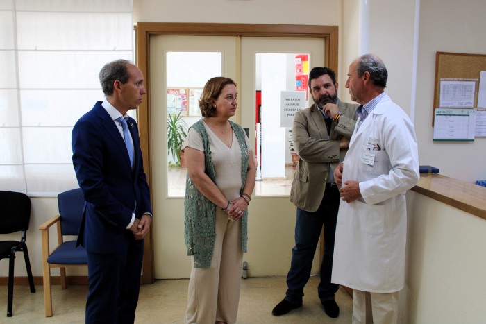 Imagen de La presidenta en el Centro de Día del Alzheimer