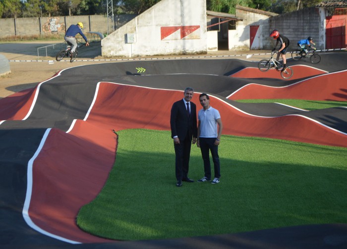 Imagen de Álvaro Gutiérrez y Jaime Corregidor en la nueva pista de pump truck de Navalcán