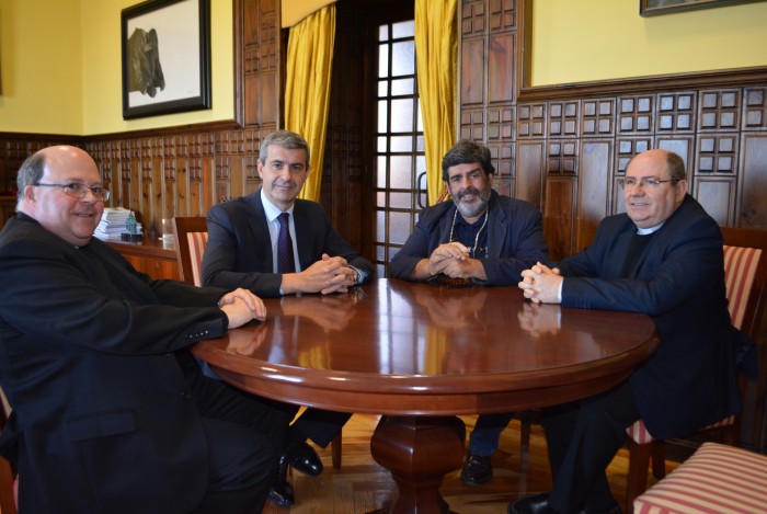 Imagen de Álvaro Gutiérrez recibe a Juan Miguel Ferrer