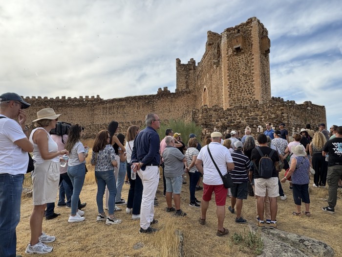 05092025 Visita al Castillo de San martín de Montalbán 1