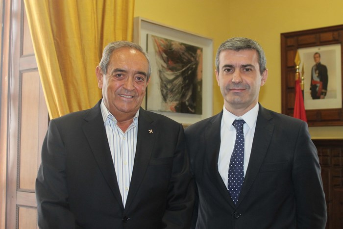 Álvaro Gutiérrez con el Hermano Mayor de la Comunidad Mozárabe de Toledo