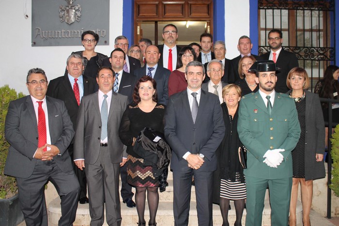 Imagen de Álvaro Gutiérrez con los alcaldes asistentes a las fiestas de Villanueva de Alcardete