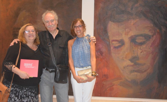 Imagen de Ana Gómez, Teo Puebla y Paloma Moratilla en la inauguración de la exposición en San Clemente