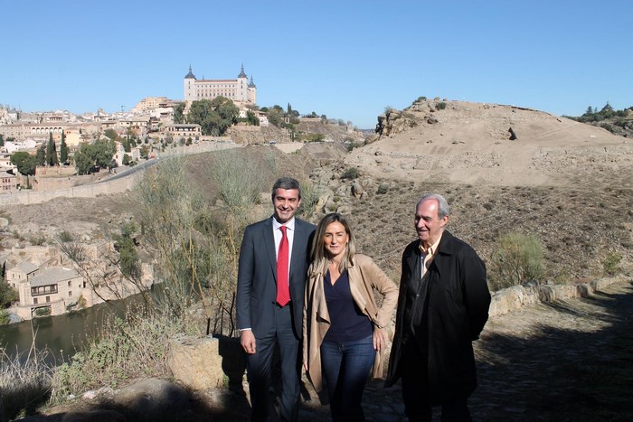 Imagen de Álvaro Gutiérrez en la presentación de la ruta saludable que protagoniza el cerro del Bú