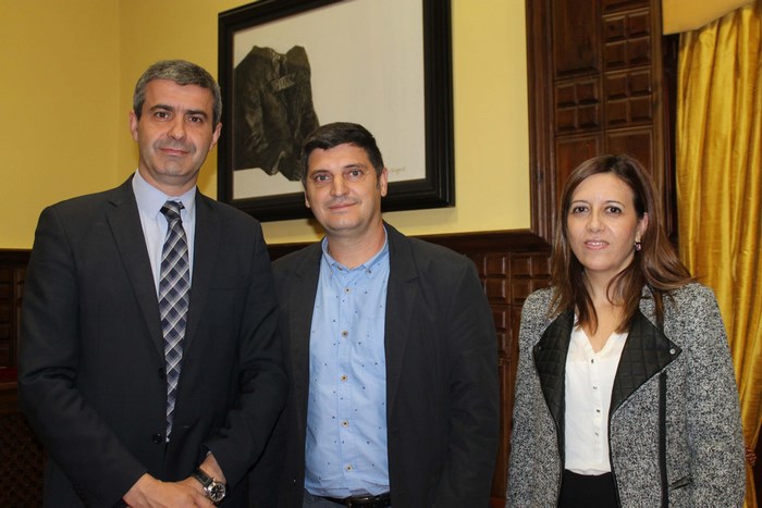 Imagen de José Luis Fernández con el alcalde de Méntrida