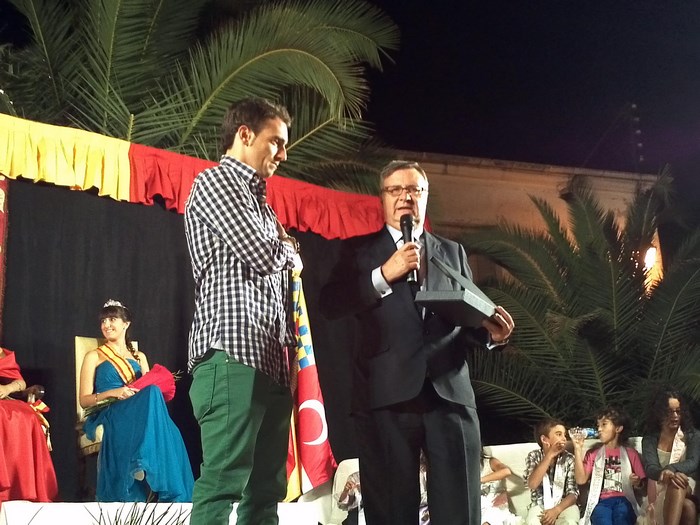 Imagen de Entrega premio en La Torre de Esteban Hambrán