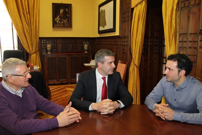 Álvaro Gutiérrez recibe a Pablo Arriero