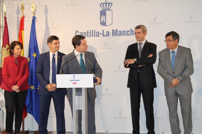 Imagen de Álvaro Gutiérrez en el acto de inauguración del nuevo colegio de Ocaña