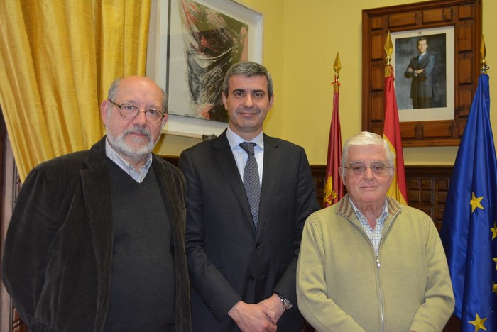 Con presidente y secretario Montes de Toledo