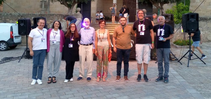 Ana Gómez con los organizadores y jurado de Noctívagos