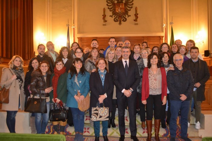 Imagen de Álvaro Gutiérrez junto al grupo de médicos y enfermeras del curso de donación y trasplantes